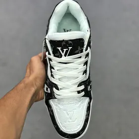 کتانی لیویتون سفید مشکی Louis Vuitton LV Trainer