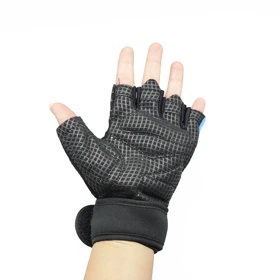 دستکش بدنسازی زنانه ریباک مدل AZS-404H1276 آبی روشن