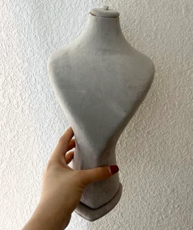 مانکن زیورآلات جنس مخملی طوسی