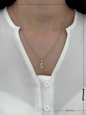 گردنبند حروف نگینی