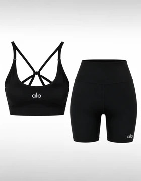 ست نیم‌تنه و شورتک ورزشی زنانه الو Alo Cozy Fit W