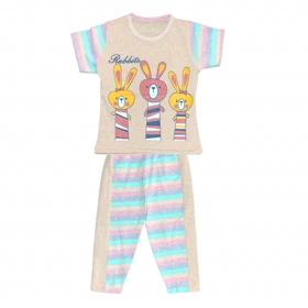 ست تیشرت آستین کوتاه و شلوار دخترانه مدل پی فور کد 211