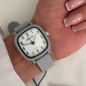 ساعت مچی زنانه برند بولون کلاسیک بند سیلیکون طوسی