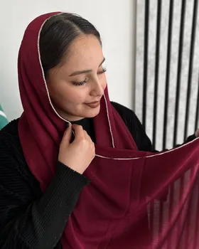 شال کریستال حاشیه نگین وارداتی4111