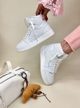 کتانی ساق‌دار زنانه ایر جردن 1 1 NIKE AIR JORDAN کد 912