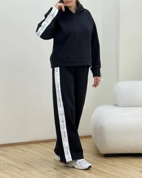 ست هودی وشلوار کویین