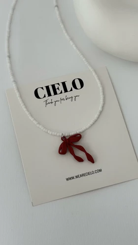 گردنبند پاپیون زرشکی