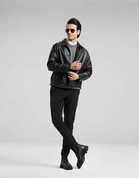 چرم دکمه دار