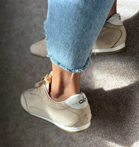 کتانی زنانه مدل الو