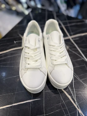 ونس دخترانه پشت نقره ای