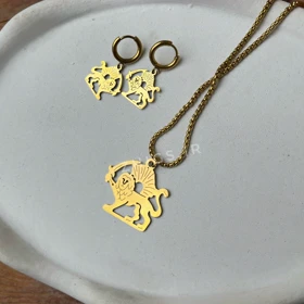 گوشواره و گردنبند طرح شیر و خورشید برگرفته از نماد تاریخی