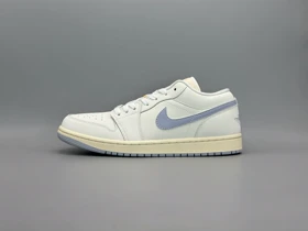 کتانی نایکی جردن1لو سیل گوست کرم یاسی/Nike Air Jordan1 low