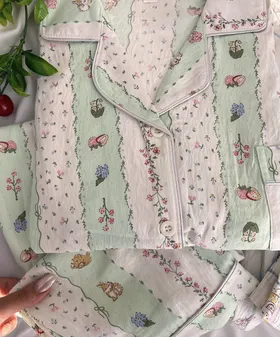 لباس خواب مرزعه توت فرنگی🧺🍓🐇