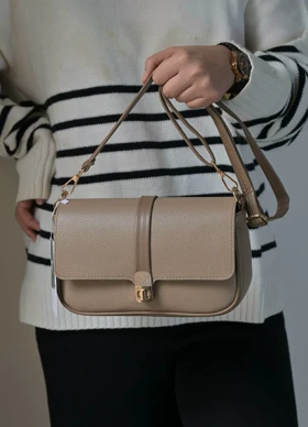 کیف دوشی زنانه بنو BENO مدل آلینا کد 4975 (نسکافه ای)