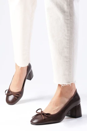 کفش پاشنه‌بلند کلاسیک زنانه میوگوستو mio-gusto