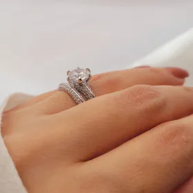 حلقه و پشت حلقه طرح معروف Pave