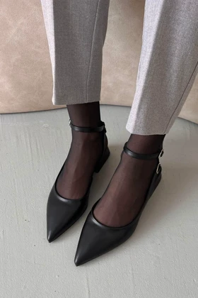 کفش پاشنه‌بلند کلاسیک زنانه استراسونس straswans