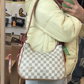 کیف زنانه لویی ویتون Lv وارداتی کد 5656