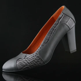 کفش پاشنه‌دار زنانه چرم یلسان مدل آنا کد 602-GC