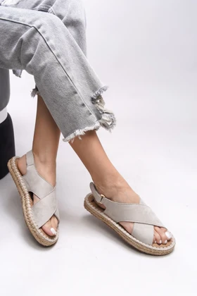 صندل زنانه ریکن riccon