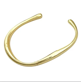 دستبند زنانه بنگل مدل گلدیلاین طرح خط طلایی مینیمال