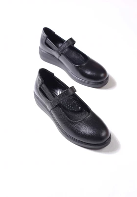 کفش پرسنلی زنانه چرم طبیعی آرتا