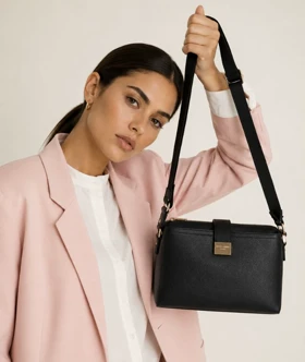 کیف دوشی زنانه چرم مصنوعی با بند بلند قابل تنظیم دیوید جونز DAVIDJONES
