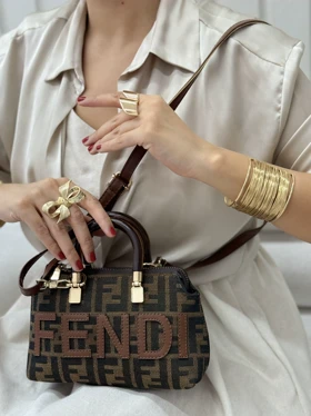 کیف کارلستا (قهوه ای)