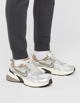 کفش دویدن مردانه نایکی V2K Run M