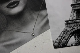 گردنبند حروف نگین‌دار اندازه زنجیر 45 سانت ، B رنگ سفید