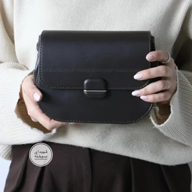 کیف زنانه دوشی مدل سامانتا (قهوه ای سوخته)