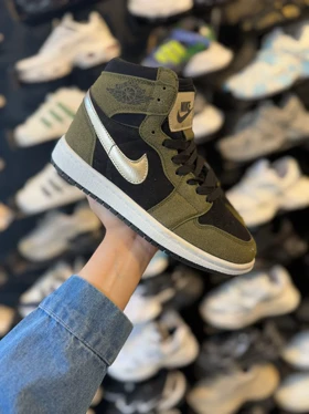 جردن وان ساق‌دار سبز مشکی