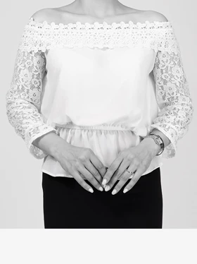 بلوز زنانه مجلسی کرپ حریر یقه قایقی آف شولدر دانتل دار کلاسیک دلناز 100