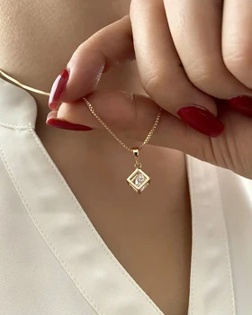 گردنبند ظریف مکعب ژوپینگ