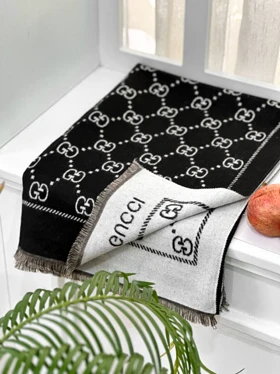 شال موهر دورو Gucci 20659 (مشکی سفید)