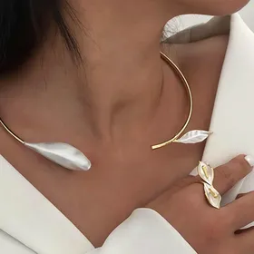 گردن‌بند طوق