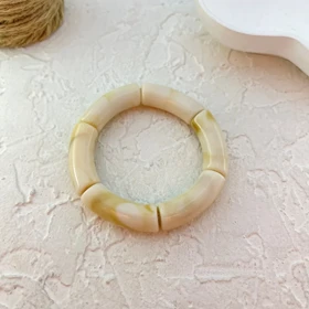 دستبند زنانه بنگل رزینی چندتکه مدل لورا کرم–شیری