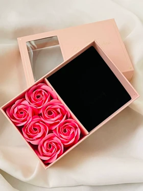 باکس گل هدیه