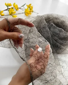 شال حریر شیشه‌ای گوچی