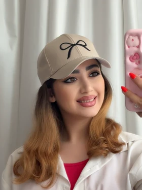 کلاه کپ با گلدوزی پاپیون