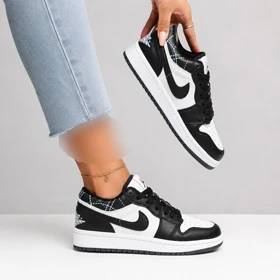 کتانی اسپرت زنانه مدل نایک جردن 1 Nike Jordan رنگ سفید مشکی کد 51466