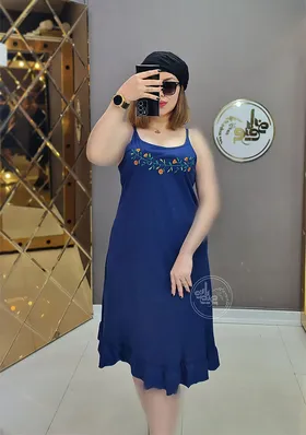 پیراهن گلدوزی نایلا