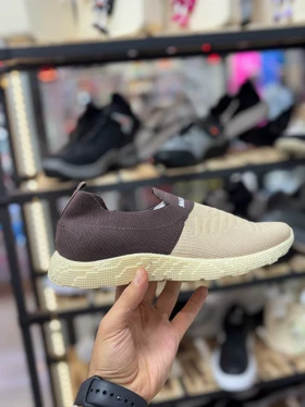 کتانی اسکیچرز رنگ کرم قهوه ای زنانه و مردانه