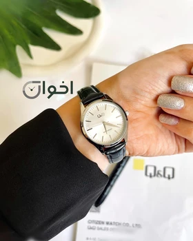 ساعت کیو اند کیو چرمی زنانه