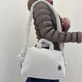 کیف زنانه پافری زمستانه