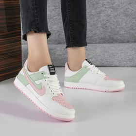 کفش و کتانی زنانه مدل دو نایک رنگ فسفری صورتی مدل نایک NIKE