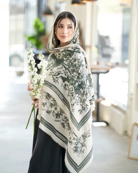 شال طرحدار پلیسه 20632