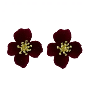 گوشواره زنانه مخملی طرح گل، انتخابی شیک و خاص