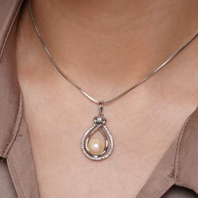 پلاک مروارید نگین‌دار، برند ژوپینگ ، نگین ها مخراج کاری شده