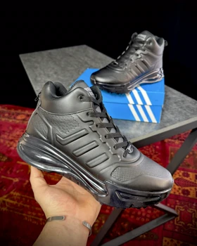 کتانی ساق‌دار پتروناس